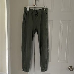 Mondetta Olive Drawstring Zip-Pocket Joggers